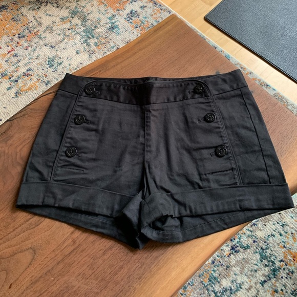 Talula Aritzia Black Shorts - Picture 1 of 2
